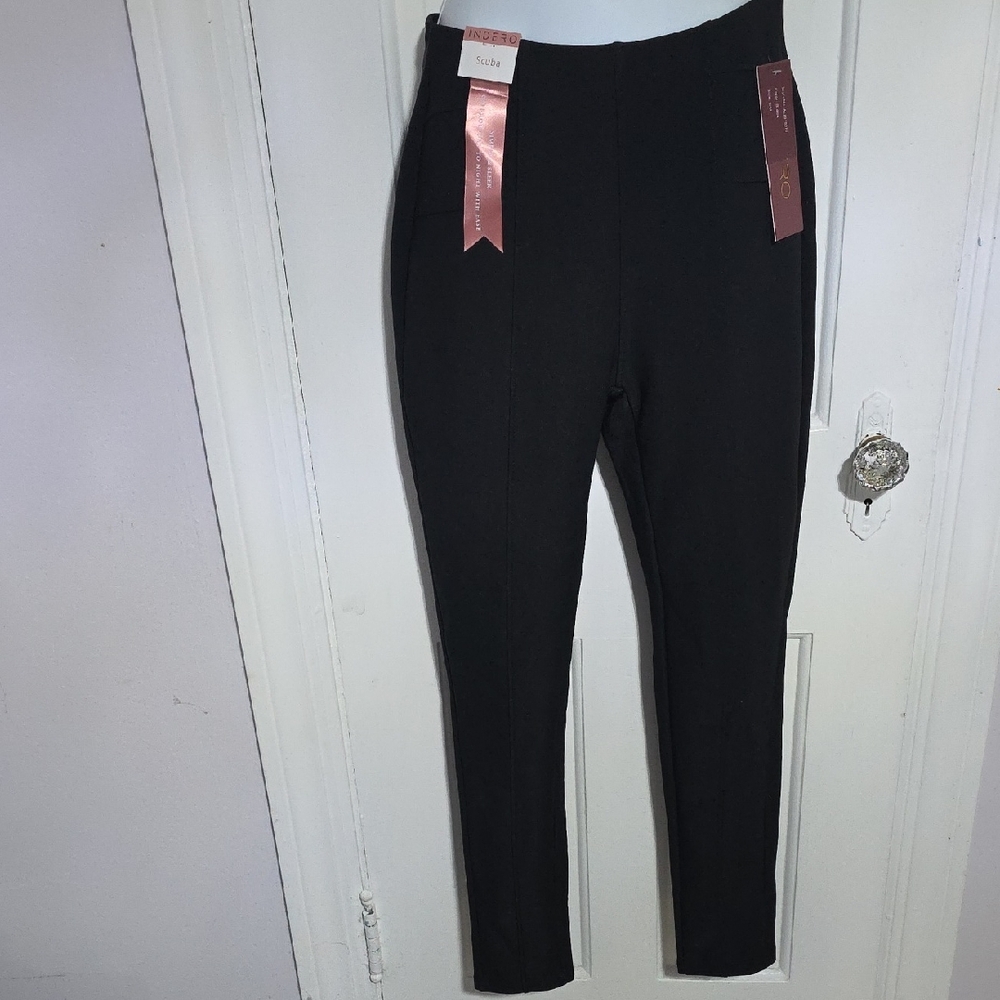 Black High-Waisted Trouser